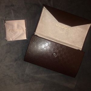 Brown Gucci trifold Sunglasses CASE w/ cloth